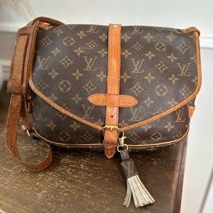 Saumur 30 satchel with tassel keychain